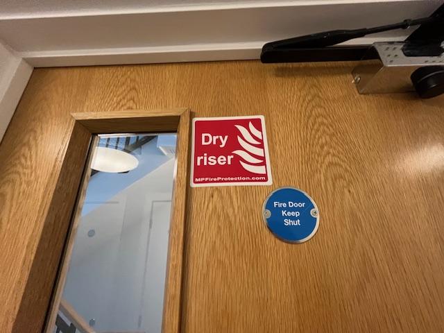 Fire door keep shut sign